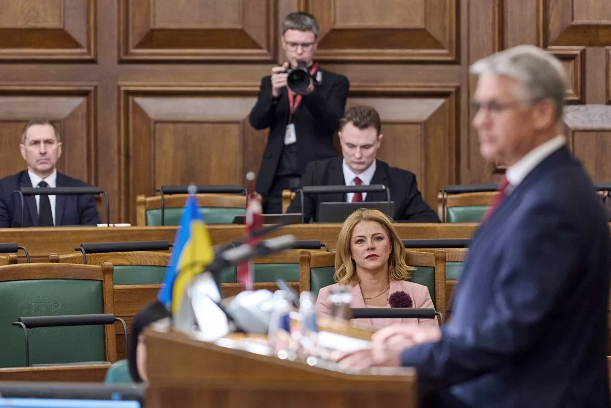 Сейм Латвії відхилив вимогу про відставку прем&rsquo;єрки через російську мову в суспільних медіа