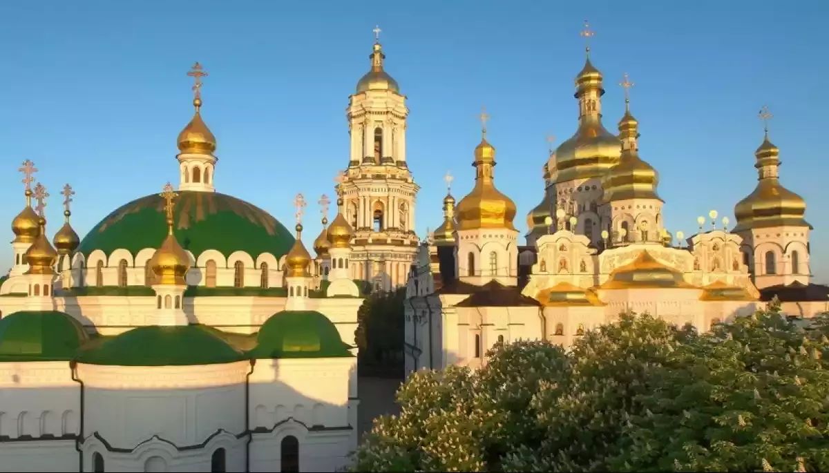 Кілька об'єктів Києво-Печерської лаври пошкоджені внаслідок атаки Росії