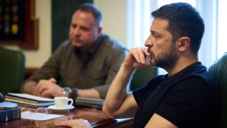 Зеленський не вірив у початок великої війни, адже його переконав Єрмак, &mdash; The Guardian