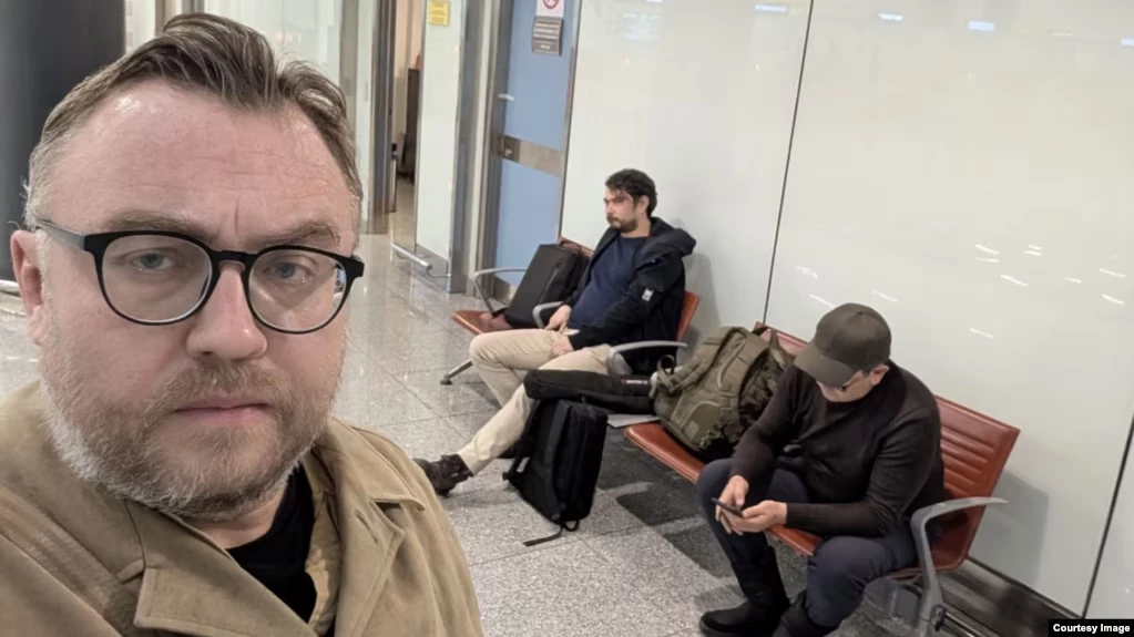 &laquo;Через геополітичну ситуацію&raquo;: у Казахстані в аеропорту затримували журналістів, які повернулися з України