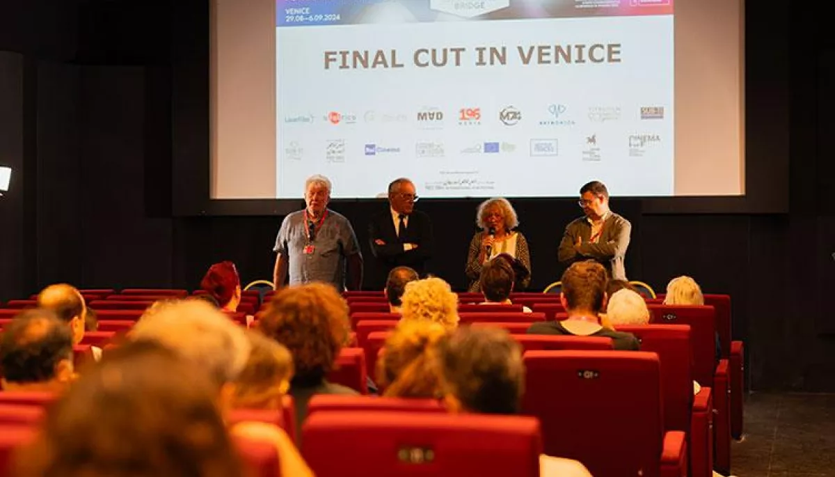 Міністр культури Італії вимагає відставки представниці уряду в раді Венеційської бієнале