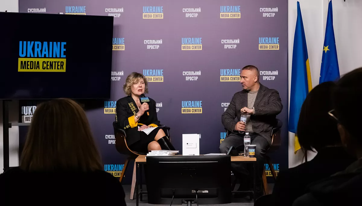 &laquo;Час не лише будувати інформаційний щит, а й застосовувати меч&raquo;. Медіацентр Україна презентував посібник із протидії російській дезінформації