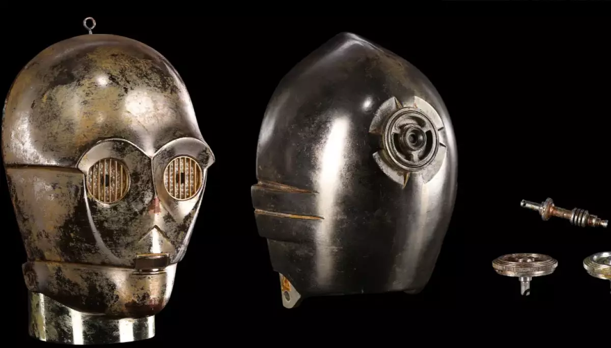 На аукціоні у Лос-Анджелесі продали голову робота з &laquo;Зоряних війн&raquo; за мільйон доларів