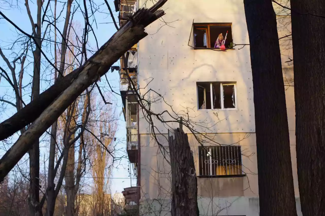 Через російську атаку на Одесу постраждало житло журналісток інтернет-видання &laquo;УСІ&raquo;