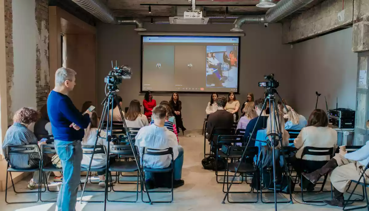 Чи потрібна &laquo;китайська стіна&raquo; між редакцією та комерційним відділом?