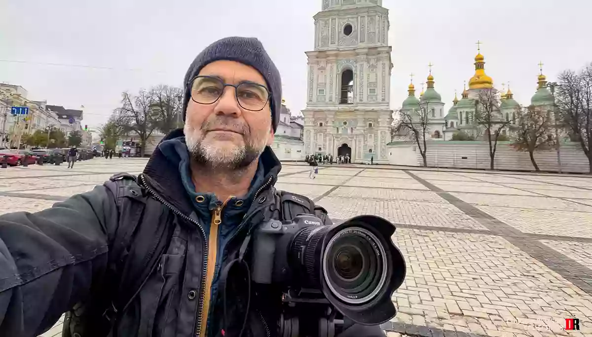 &laquo;Здається, що кожен дрон летить саме за мною&raquo;. Французький режисер прожив місяці в Києві, щоб зняти фільм про життя українців під час війни
