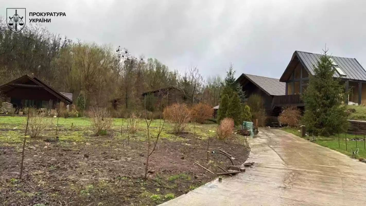 Екснардеп Андрій Деркач привласнив землю заповідника в Києві на 595 млн грн, &mdash; СБУ і ОГП