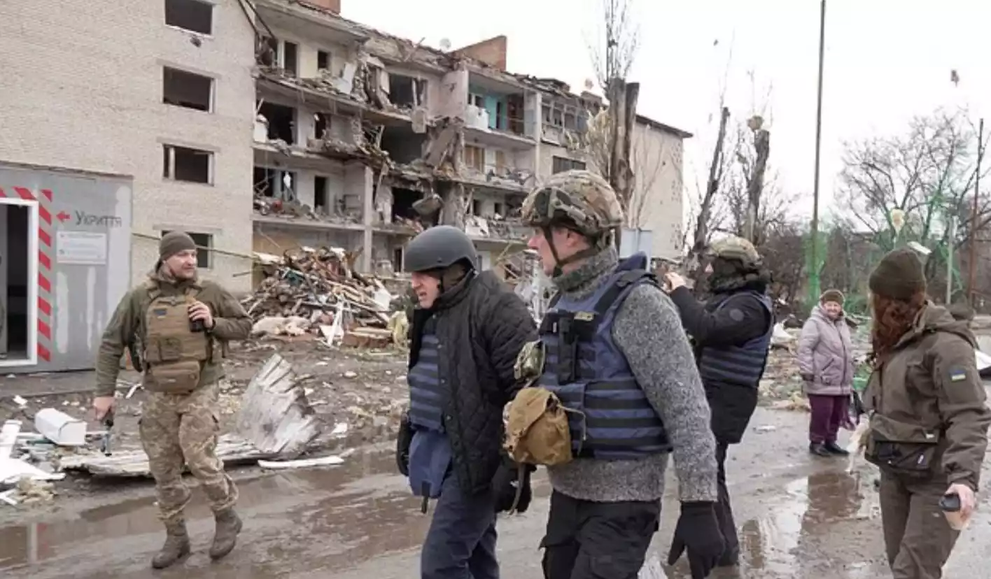 Борис Джонсон написав статтю про свою поїздку на Запорізький напрямок й анонсував документальний фільм