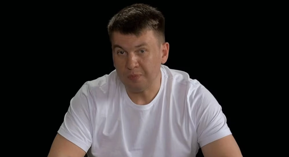 Російський пропагандист Ілля Ремесло, що раптово вдався до критики Путіна, вийшов із психлікарні