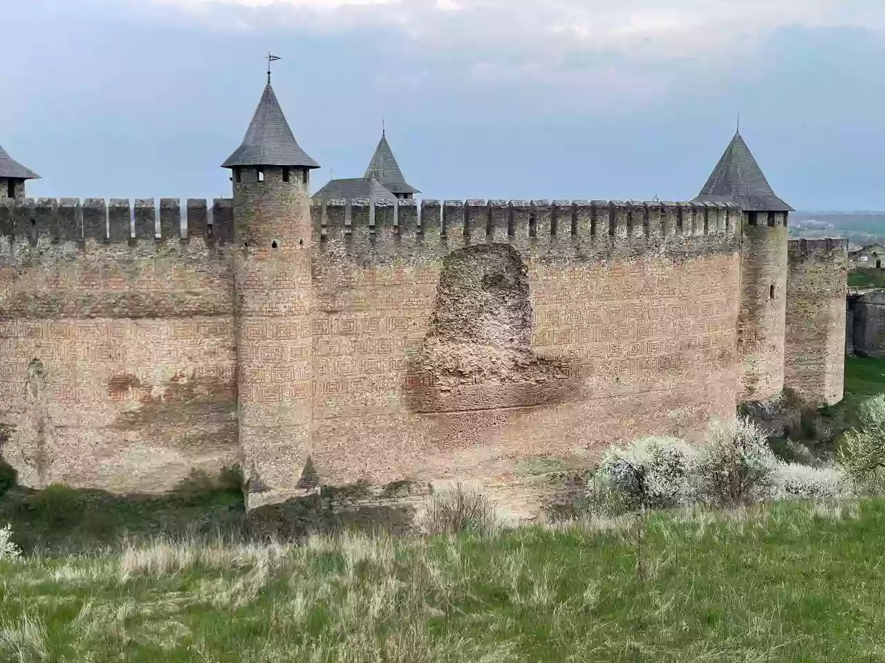 У Хотинській фортеці обвалилася стіна