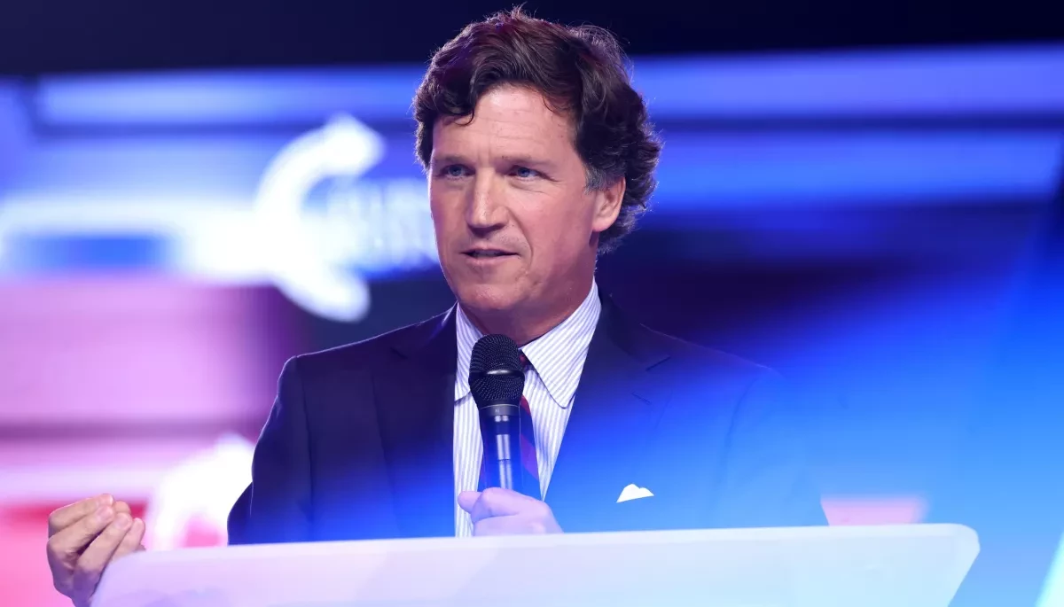 &laquo;Мене це ще довго мучитиме&raquo;, &mdash; Такер Карлсон перепросив за підтримку Трампа