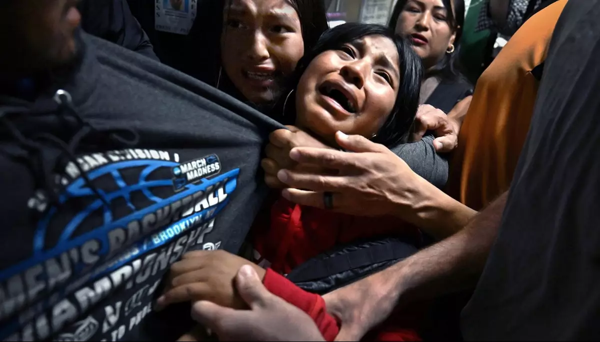 Фото затримання агентами ICE мігранта з Еквадору перемогло на World Press Photo 2026