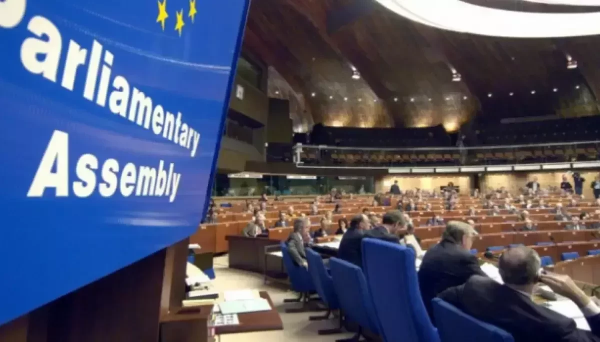 Понад 70 делегатів ПАРЄ закликали не допускати Росію до участі у Венеційській бієнале
