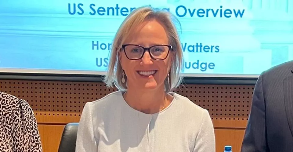 Тимчасова повірена у справах США в Україні Джулі Девіс іде у відставку