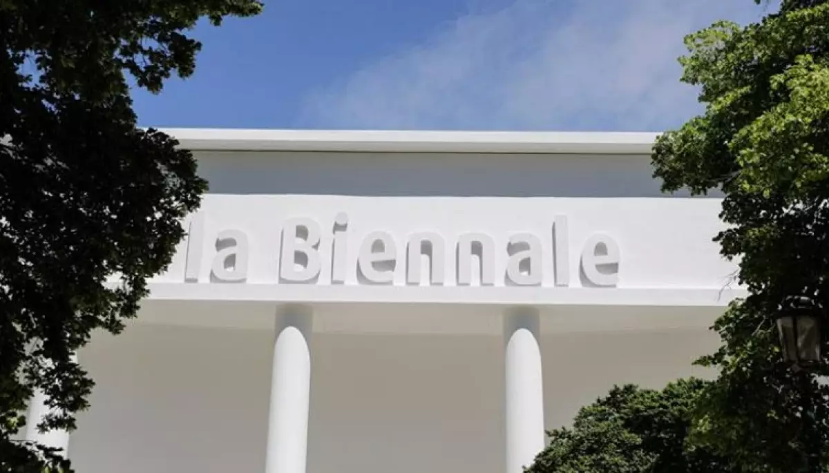 Міжнародне журі Венеційської бієнале оголосило про колективну відставку