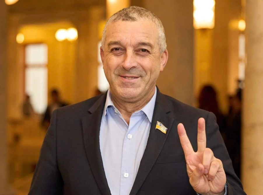 До Верховної Ради подано законопроєкт, що забороняє ворожити за гроші