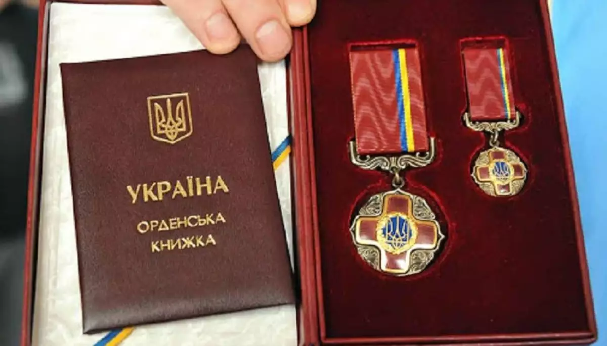 Президент Зеленський відзначив державними нагородами 37 працівників і працівниць медіа