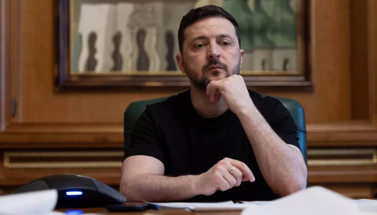 Зеленський підписав закон, який виключає російську мову з переліку захищених в Україні