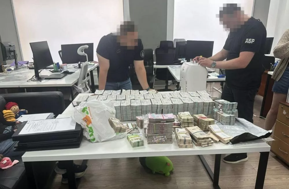 Обшуки у співвласника &laquo;Бабеля&raquo; провели у справі про можливе заволодіння бюджетними коштами на закупівлі дронів, &mdash; ОГП