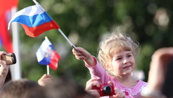 Російські пропагандисти поставили за мету мілітаризувати кожного другого школяра Донеччини
