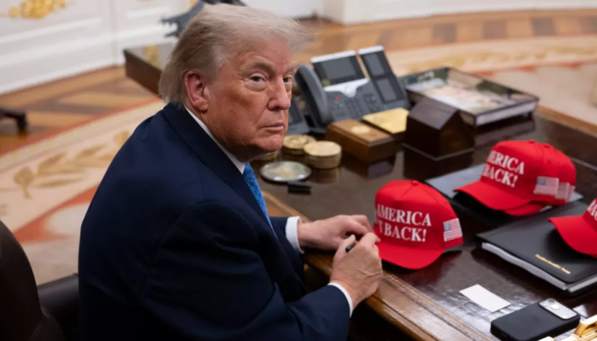 Компанія Трампа хоче щомісяця стягувати 100 000 доларів за швидкий доступ до дописів президента США, — FT