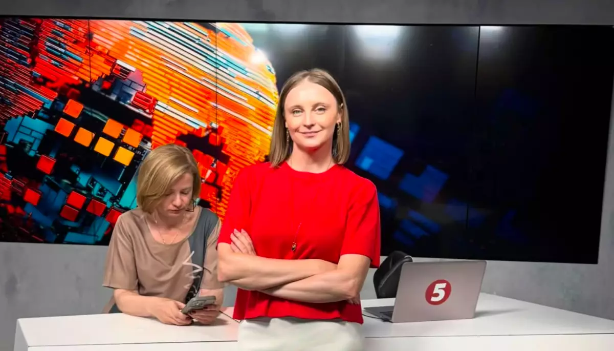 Команда 5 каналу тимчасово мовить зі студії Hromadske