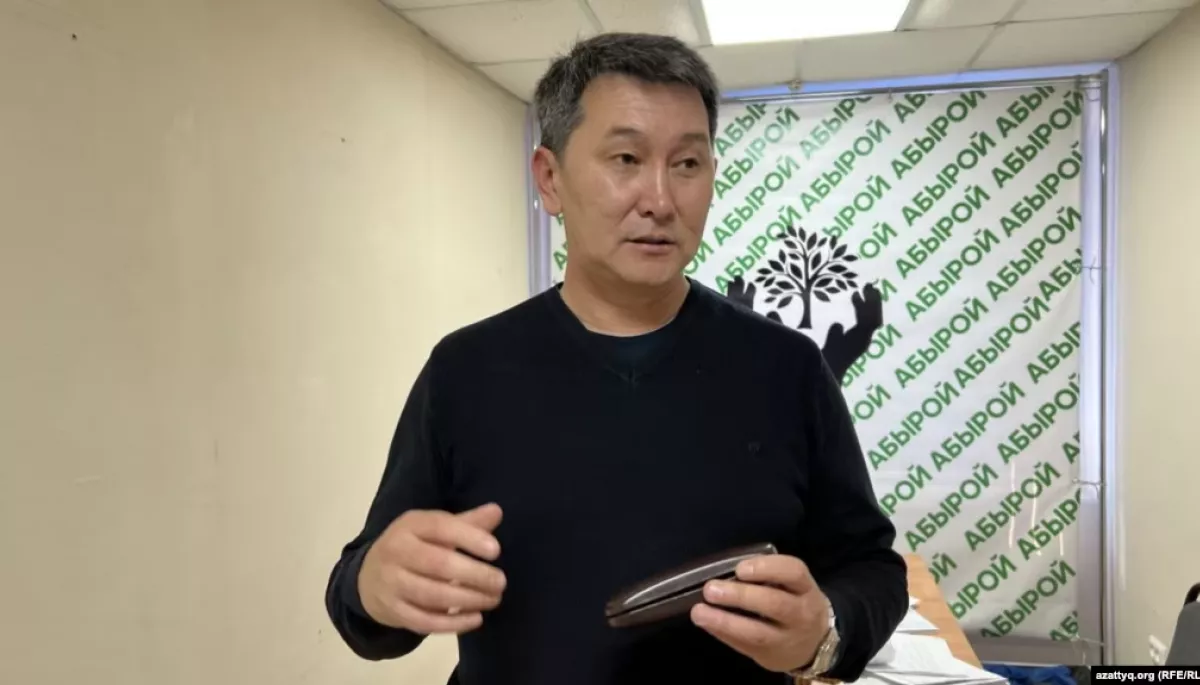 З Казахстану не випустили незалежного журналіста Лукпана Ахмедьярова