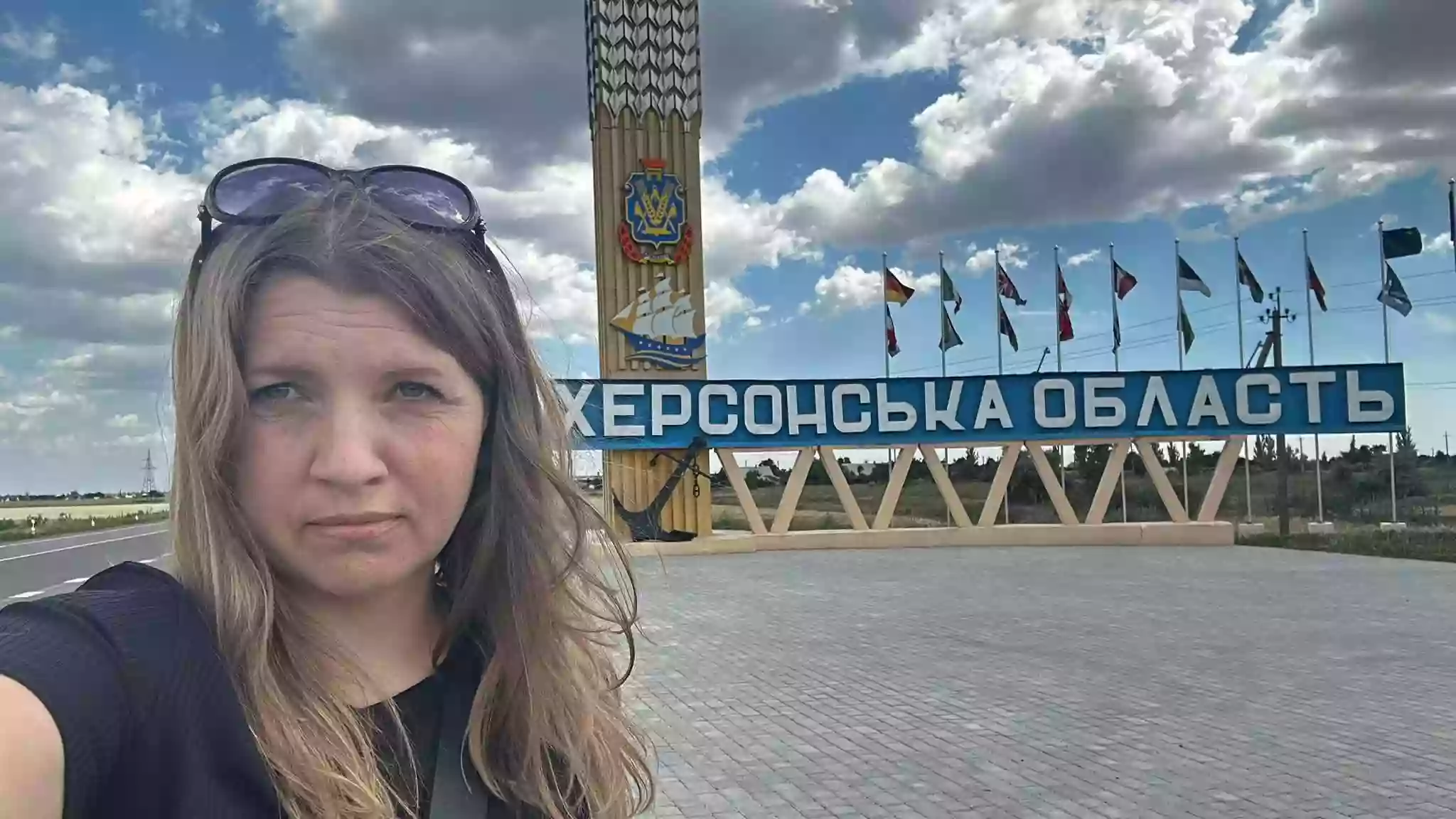 Журналістка Олена Гнітецька постраждала внаслідок атаки російського дрона в Херсоні