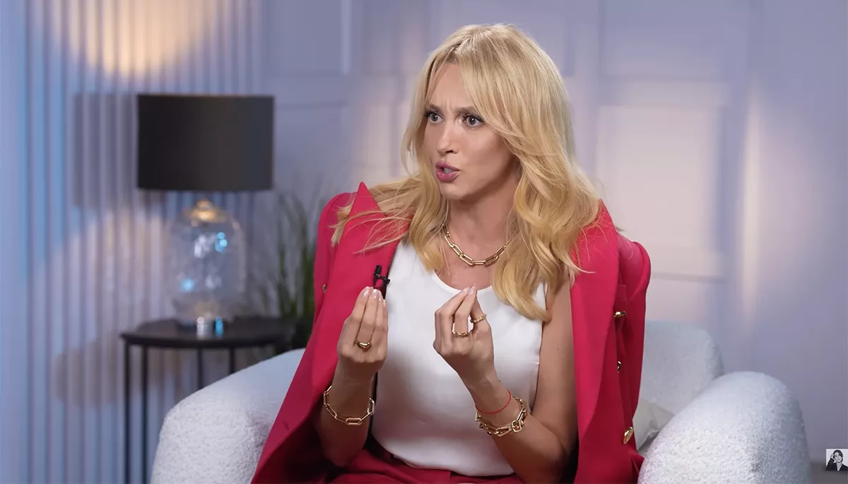 Співачка Оля Полякова перепросила за «зайве слово»