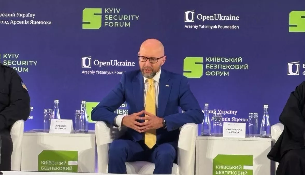 Арсеній Яценюк: Думки про виграш виборів можуть призвести до програшу у війні