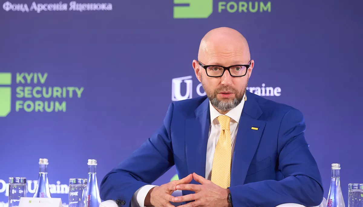 Арсеній Яценюк: &laquo;Думки про виграш виборів можуть призвести до програшу у війні&raquo;