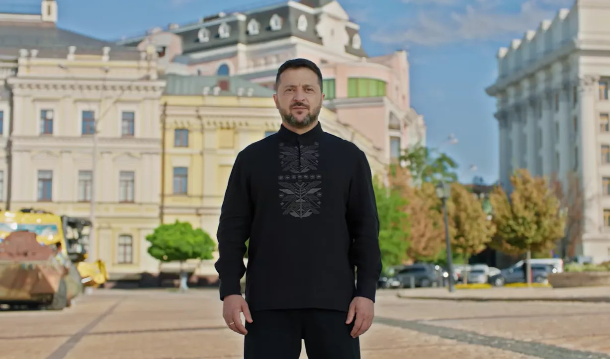«Державне свято, присмак якого дуже змінила війна»: Зеленський привітав українців з Днем Незалежності