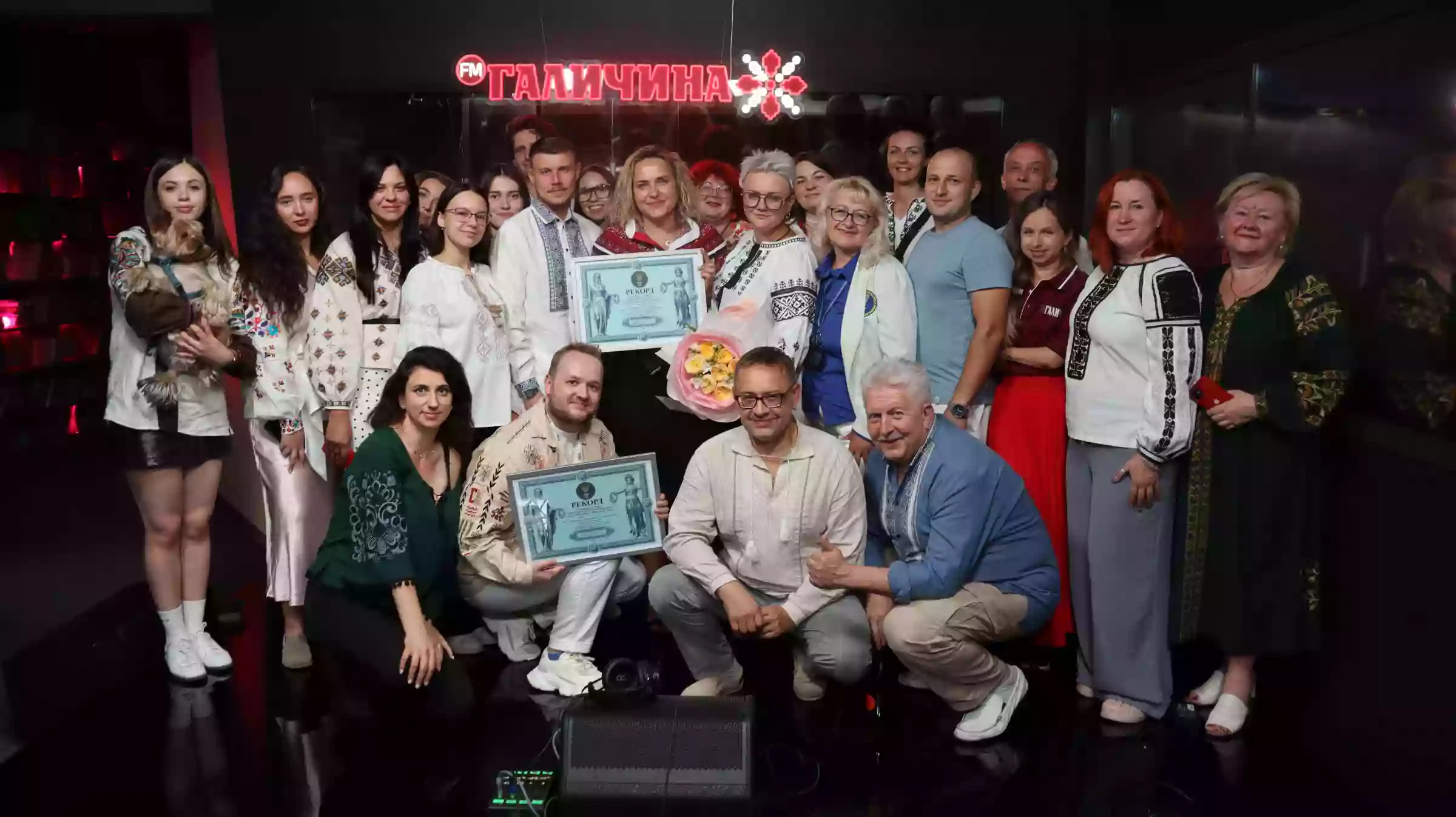 Команда &laquo;FM Галичина&raquo; провела в етері 35 годин і встановила національний рекорд