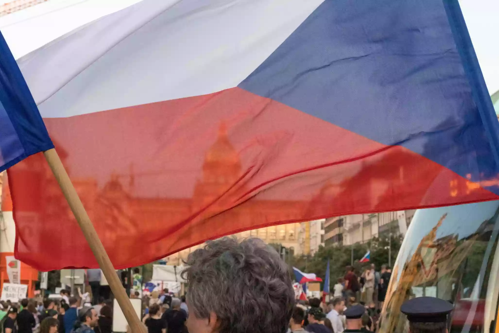 Чехія вислала двох росіян, яких повʼязують з пропагандистським центром Rybar
