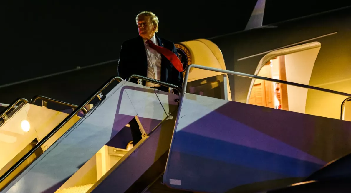 Білий дім заборонив CNN супроводжувати Трампа у літаку в рамках прес-пулу