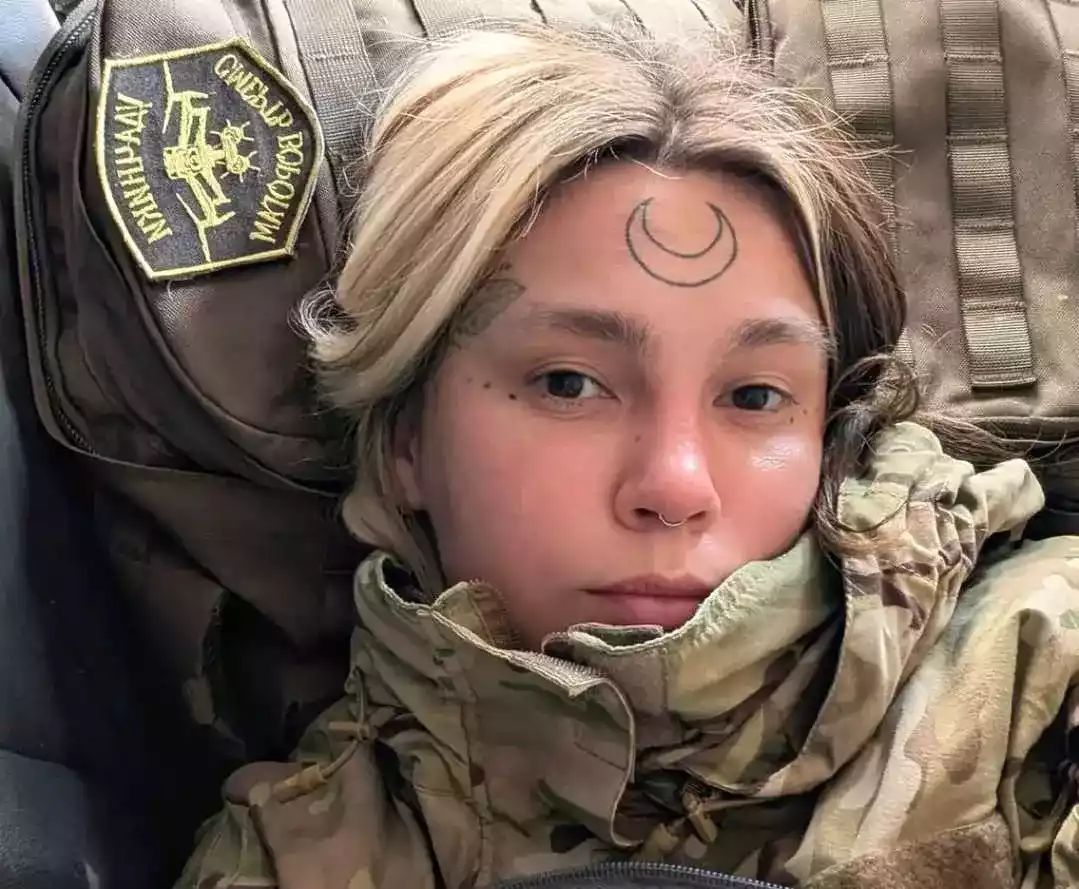 На сайті президента з’явилася петиція про присвоєння звання Героя України загиблій військовій і медійниці Лані Чорногорській