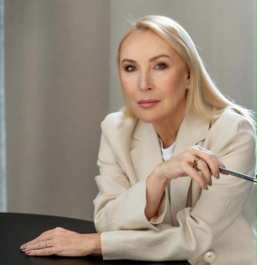 Олена Медведєва