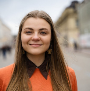 Аліна Дзюбко